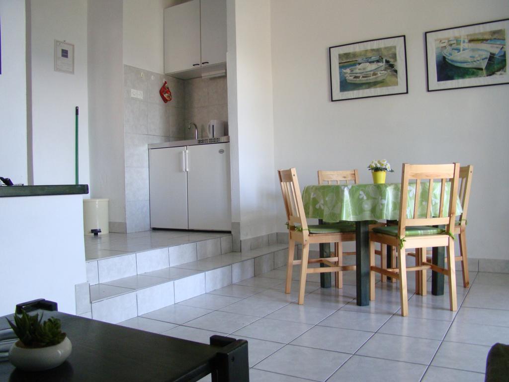 Apartments Sanda Murter Chambre photo