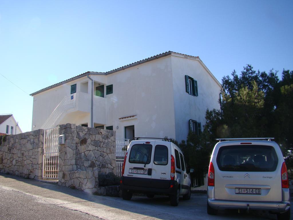 Apartments Sanda Murter Extérieur photo