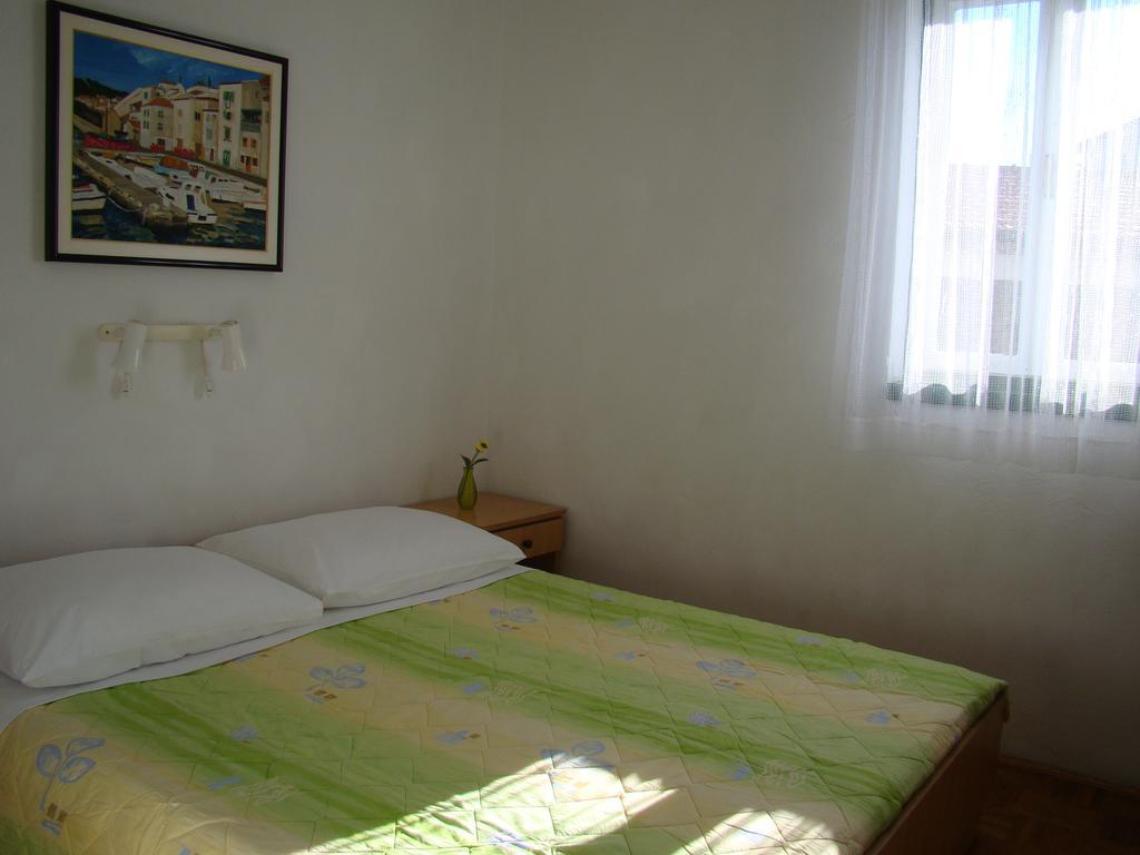 Apartments Sanda Murter Chambre photo